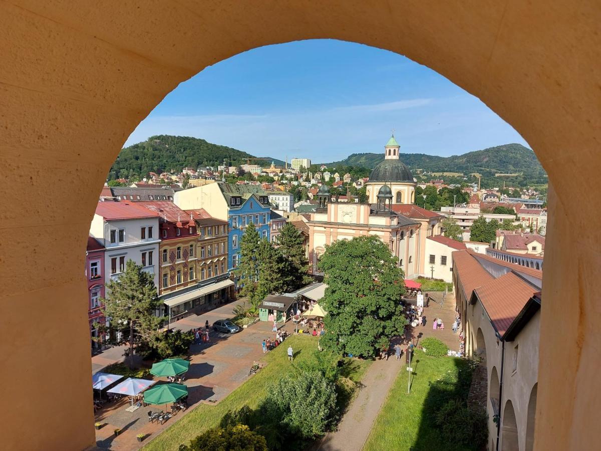 Apartments Rose Garden Decin Exterior foto