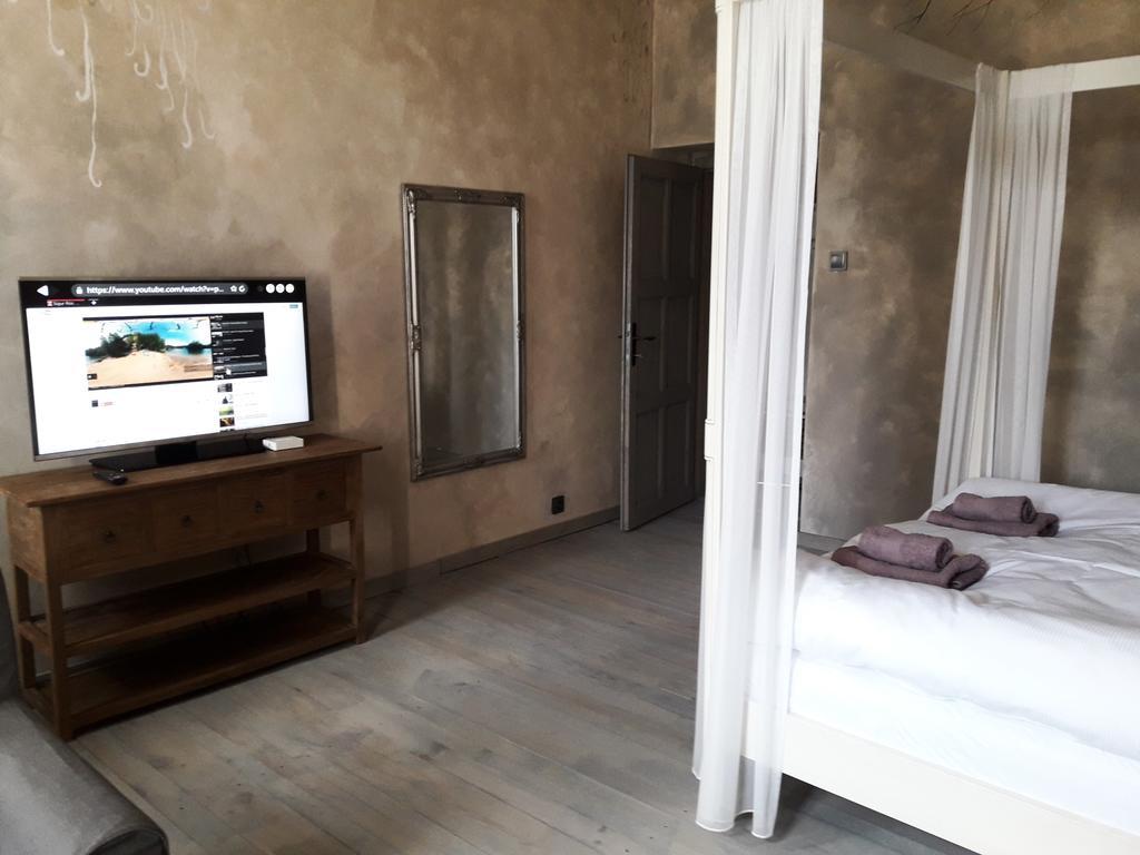 Apartments Rose Garden Decin Exterior foto